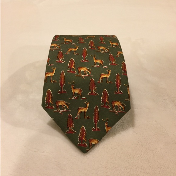 Burberry Other - Vintage Burberry necktie with bucks